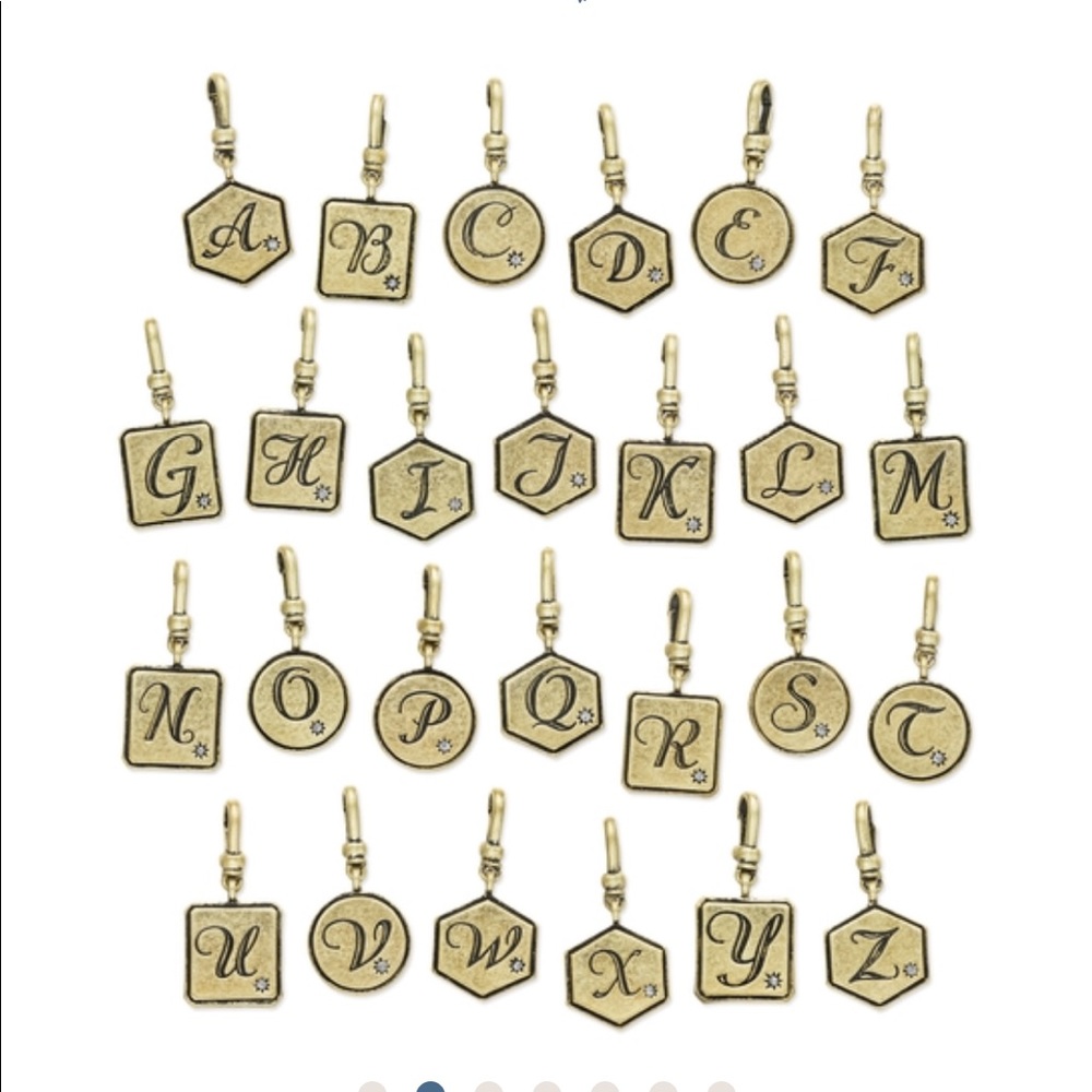 Trèsors Heirloom Initial Charm